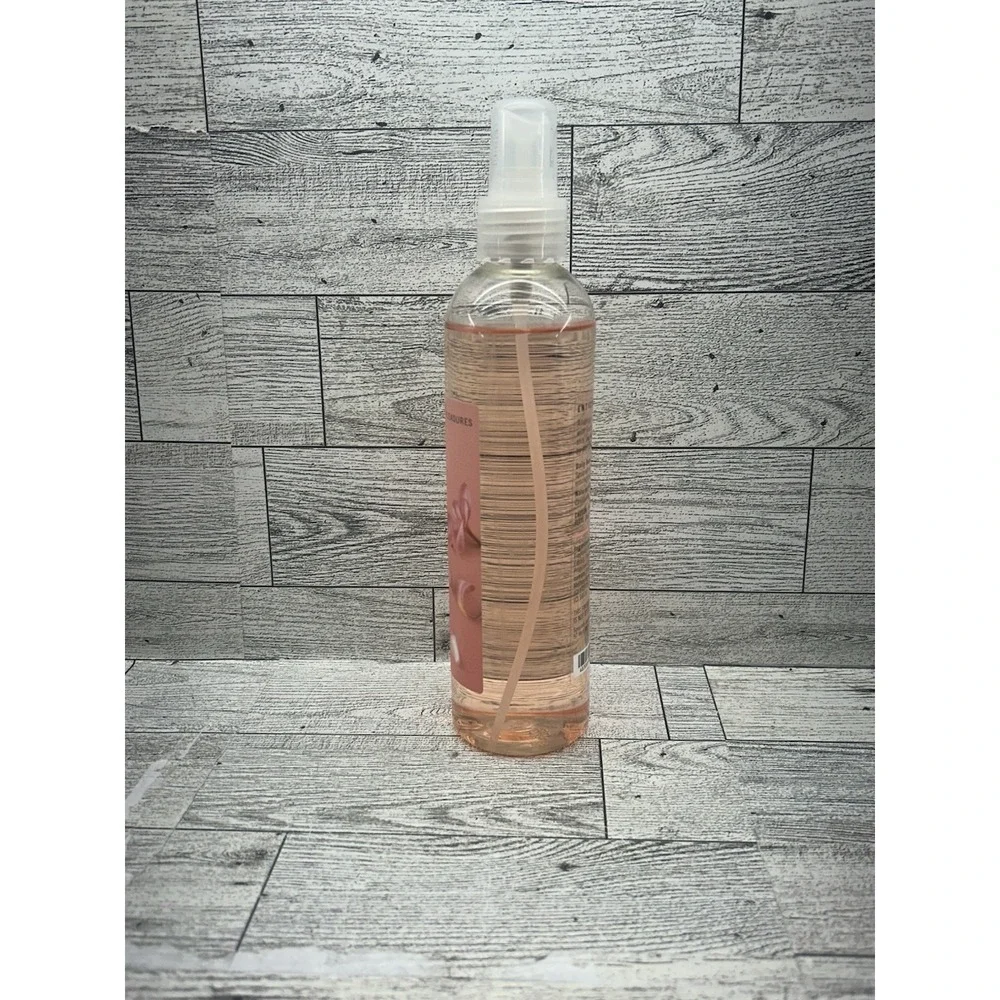 Bath & Body Works Pleasures Plumeria Body‎ Splash 8 oz Retired Discontinued
